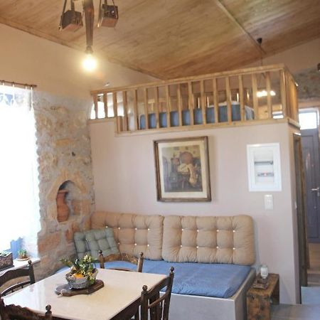 Laini Guest Houses Kouloukouthiana Exterior foto